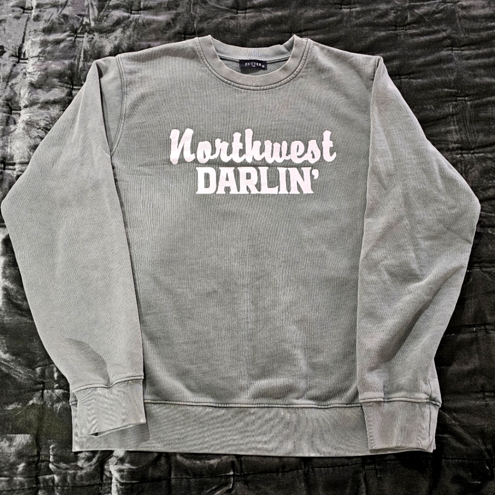 Northwest Darlin' Sage Green Sweatshirt sz Med